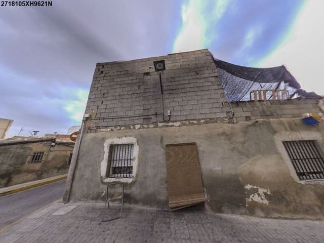 Chalet de 3 habitaciones en Elda en venta - 40.000 € (Ref: 9980934)