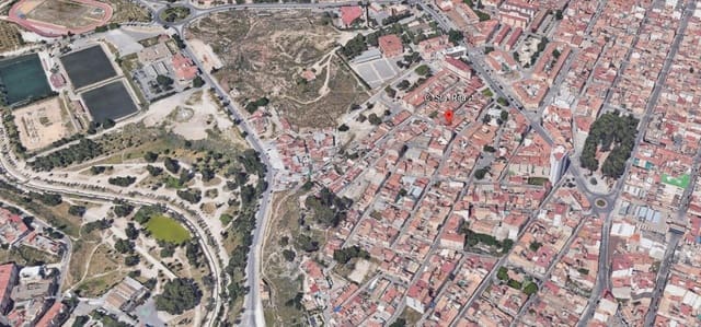 Chalet de 3 habitaciones en Elda en venta - 40.000 € (Ref: 9980934)