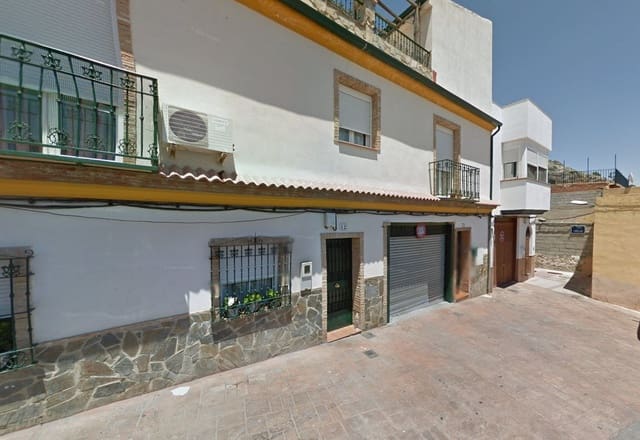 Chalet de 4 habitaciones en Jaén ciudad en venta - 99.000 € (Ref: 9980938)