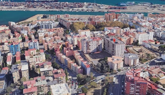 3 soveværelse Lejlighed til salg i Algeciras med garage - € 120.000 (Ref: 9980950)