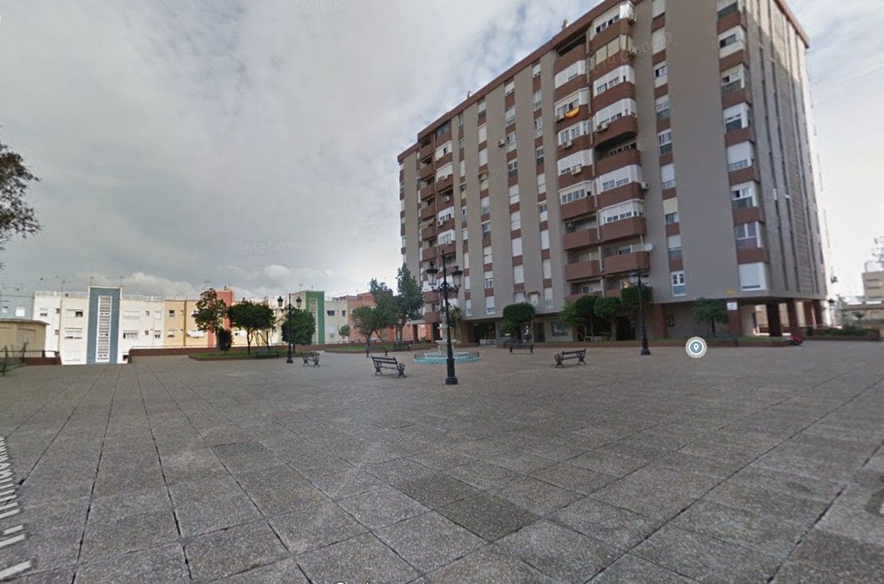 3 soveværelse Lejlighed til salg i Algeciras med garage - € 120.000 (Ref: 9980953)