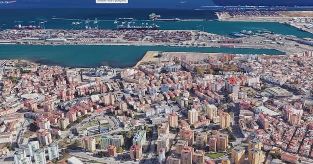 3 soveværelse Lejlighed til salg i Algeciras med garage - € 120.000 (Ref: 9980953)