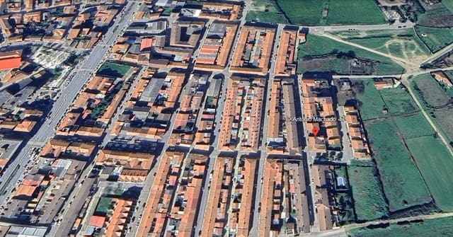 4 bedroom Flat for sale in Moraleja - € 105,000 (Ref: 9980956)