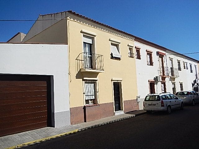 3 chambre Villa/Maison à vendre à Puebla de la Calzada - 84 400 € (Ref: 9980960)
