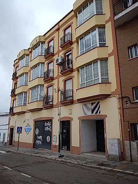 Commercial for sale in Montijo - € 66,700 (Ref: 9980961)