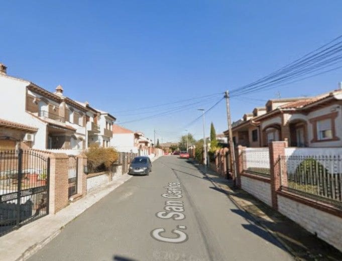 Chalet de 3 habitaciones en Novés en venta - 89.900 € (Ref: 9980970)