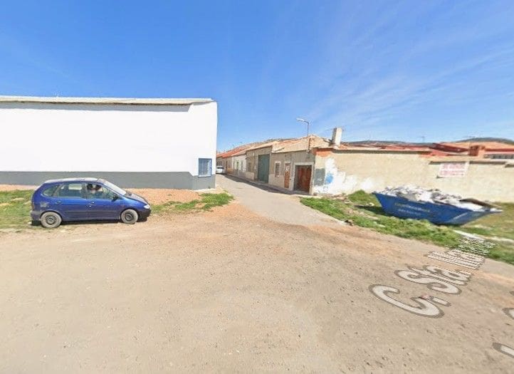 3 soverom Villa til salgs i Puertollano - € 21 000 (Ref: 9980975)