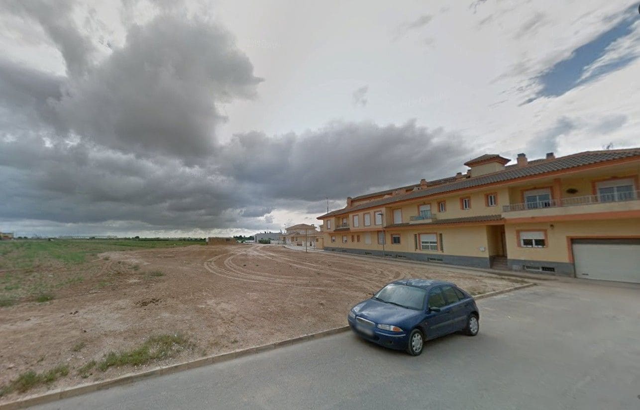 4 soveværelse Villa til salg i Fuente Alamo de Murcia med garage - € 100.000 (Ref: 9980978)