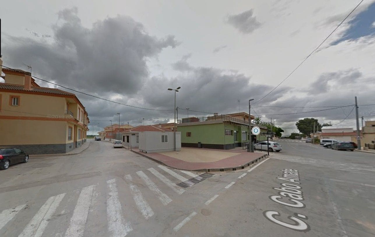 4 soveværelse Villa til salg i Fuente Alamo de Murcia med garage - € 100.000 (Ref: 9980978)
