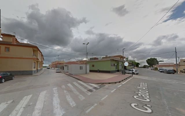 4 soveværelse Villa til salg i Fuente Alamo de Murcia med garage - € 100.000 (Ref: 9980978)