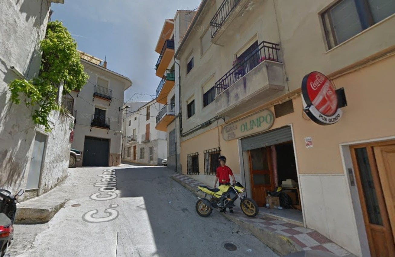Erhverv til salg i Castillo de Locubin - € 54.000 (Ref: 9980980)