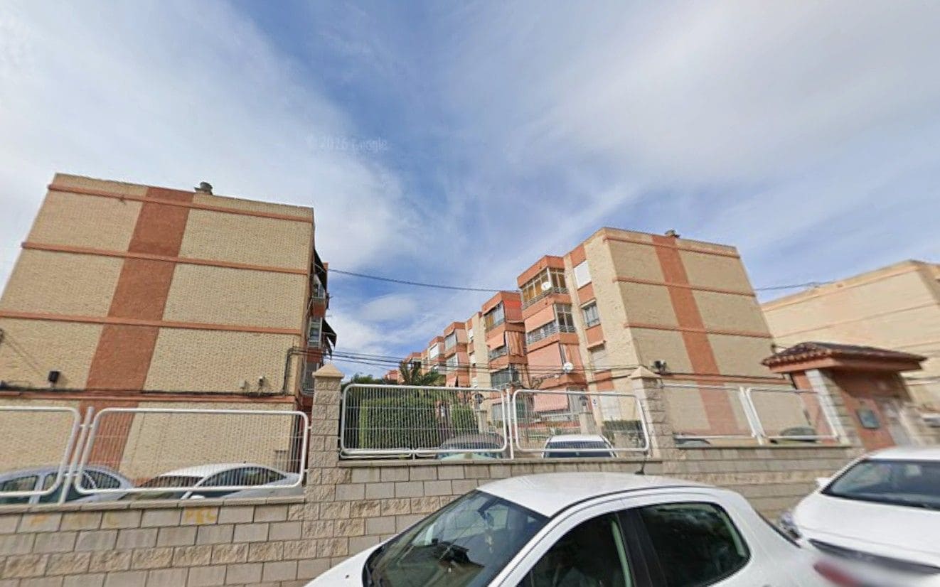 3 makuuhuone Asunto myytävänä paikassa Alicante kaupunki - 52 700 € (Ref: 9980985)