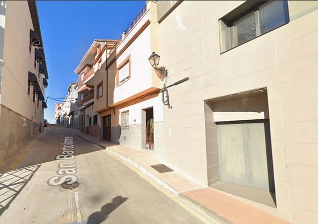 4 bedroom Flat for sale in Montehermoso - € 55,400 (Ref: 9980991)