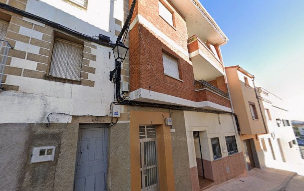 4 slaapkamer Flat te koop in Montehermoso - € 55.400 (Ref: 9980991)