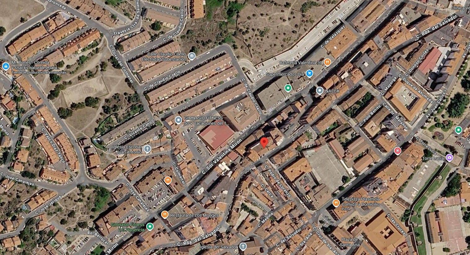 2 slaapkamer Flat te koop in Plasencia - € 25.000 (Ref: 9980993)