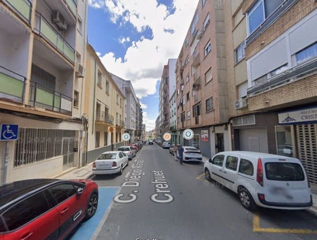 4 bedroom Flat for sale in Cáceres city - € 86,000 (Ref: 9980994)