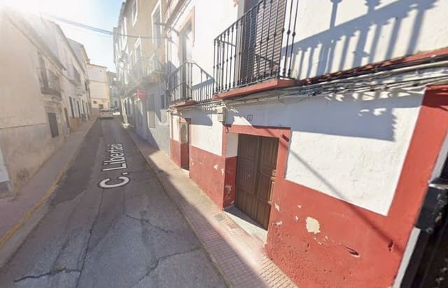 4 bedroom Villa for sale in Aliseda - € 31,000 (Ref: 9980996)