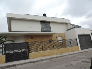 2 soveværelse Villa til salg i Grinon - € 415.000 (Ref: 9981009)