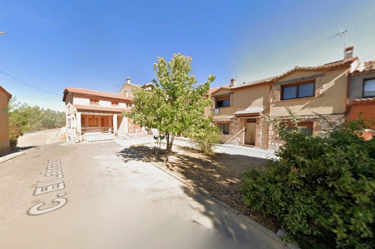 4 bedroom Villa for sale in Grajera - € 155,000 (Ref: 9981034)