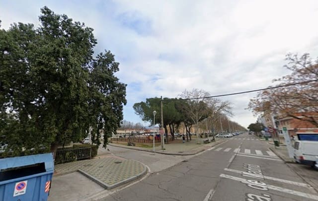 3 Zimmer Wohnung zu verkaufen in Córdoba Stadt - 57.000 € (Ref: 9981038)