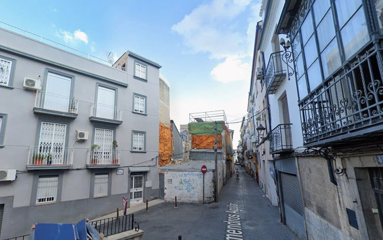 3 Zimmer Wohnung zu verkaufen in Jaen Stadt - 65.000 € (Ref: 9981039)