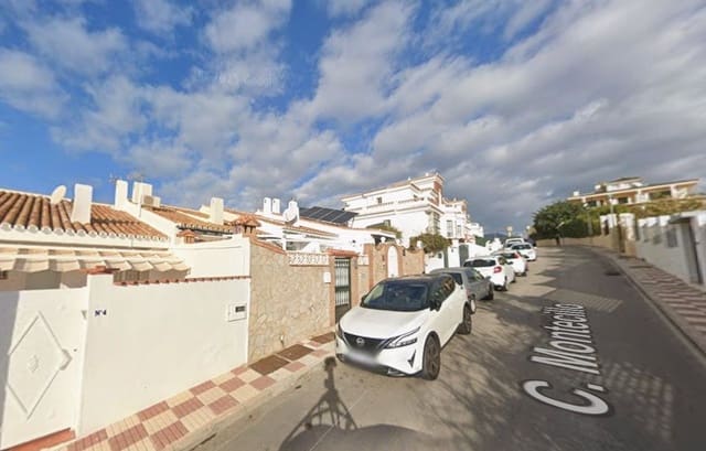 Piso de 3 habitaciones en Rincón de la Victoria en venta con garaje - 249.000 € (Ref: 9981040)