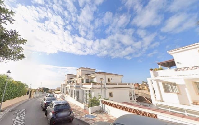 Piso de 3 habitaciones en Rincón de la Victoria en venta con garaje - 249.000 € (Ref: 9981040)