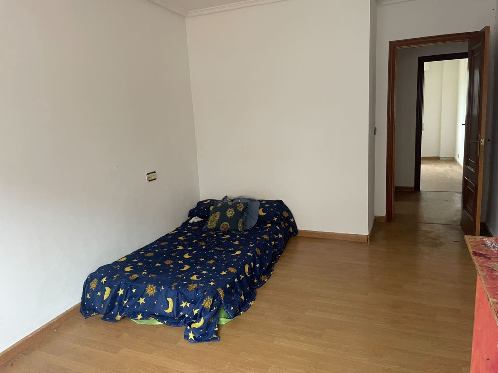 3 slaapkamer Flat te koop in Bembibre - € 55.000 (Ref: 9981043)
