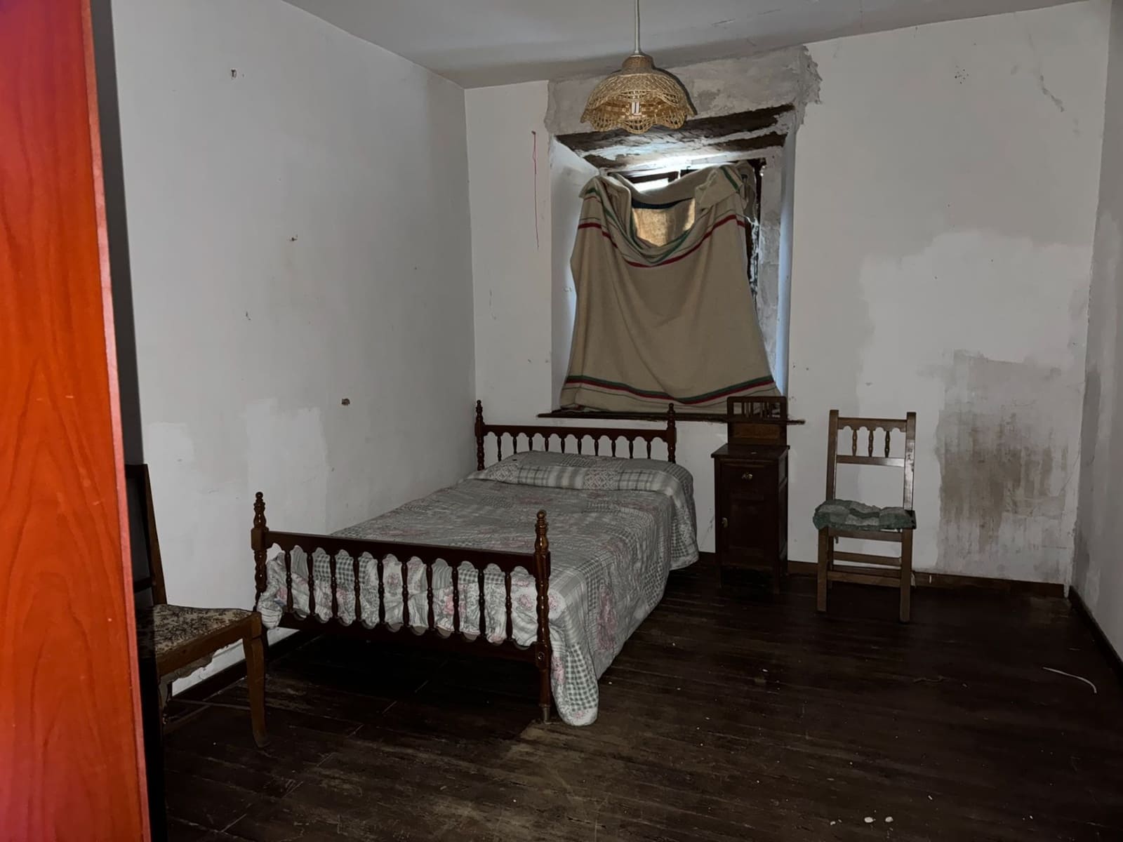 9 sypialnia Mieszkanie na sprzedaż w Alar del Rey - 45 000 € (Ref: 9981050)