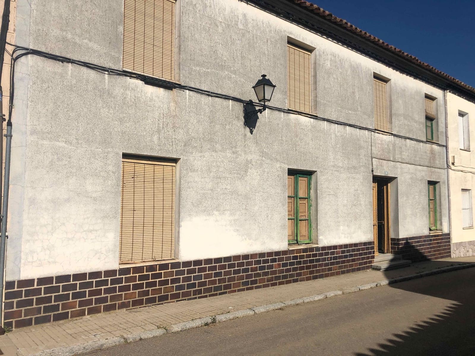 4 Zimmer Villa zu verkaufen in Moral de la Reina - 36.700 € (Ref: 9981051)