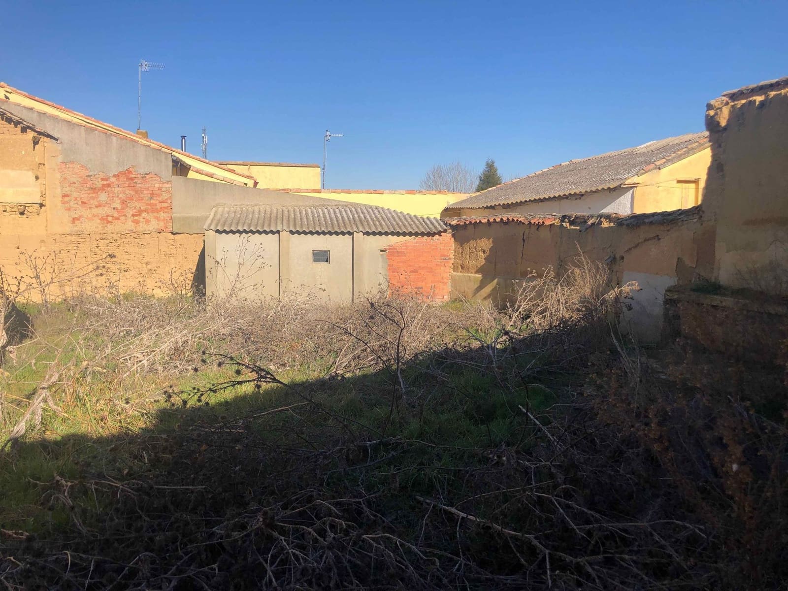 4 Zimmer Villa zu verkaufen in Moral de la Reina - 36.700 € (Ref: 9981051)