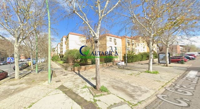 Piso de 3 habitaciones en Polígono Guadalquivir, Córdoba ciudad en venta - 44.000 € (Ref: 9981058)