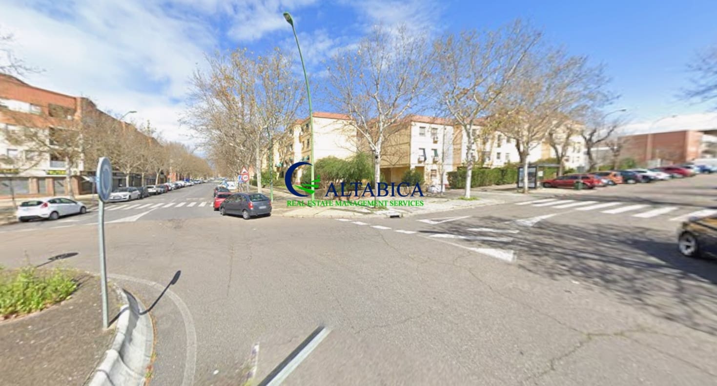 3 camera da letto Appartamento in vendita in Cordova citta - 44.000 € (Rif: 9981058)