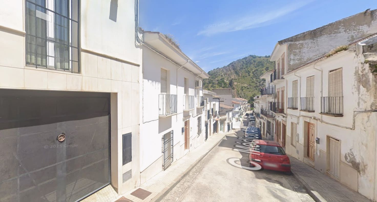 3 bedroom Villa for sale in Almedinilla - € 115,000 (Ref: 9981069)