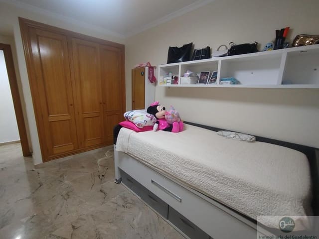 4 sovrum Lägenhet till salu i Lorca med garage - 240 000 € (Ref: 10030797)