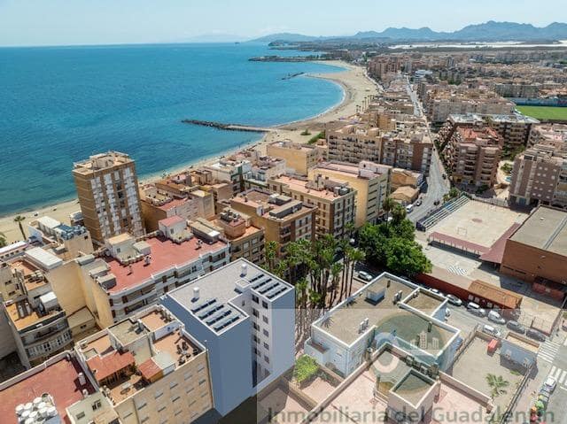 Piso de 3 habitaciones en Aguilas en venta con garaje - 320.000 € (Ref: 10030817)