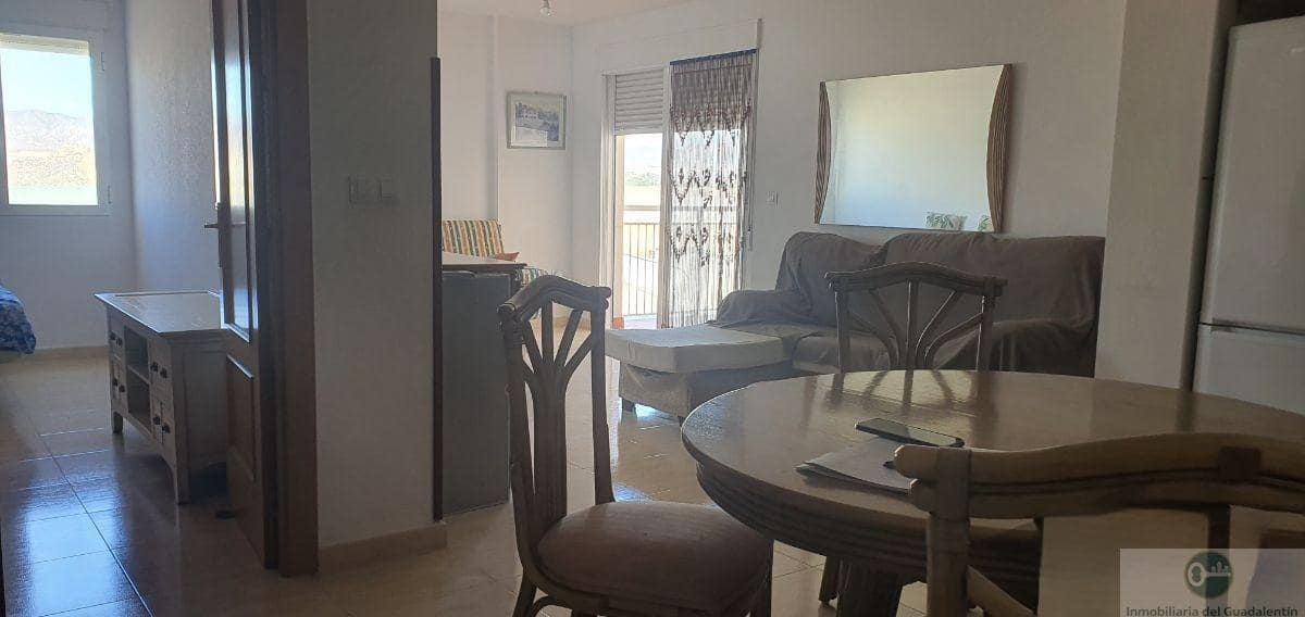 1 sovrum Lägenhet att hyra i Calarreona med pool garage - 1 000 € (Ref: 10030822)