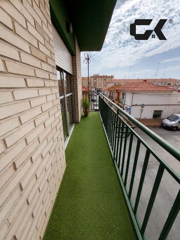 5 slaapkamer Appartement te huur in Molina de Segura - € 285 (Ref: 10034007)
