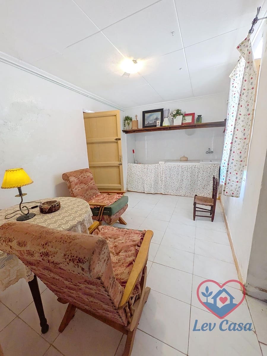 3 bedroom Villa for sale in Las Palas with garage - € 155,000 (Ref: 9980558)