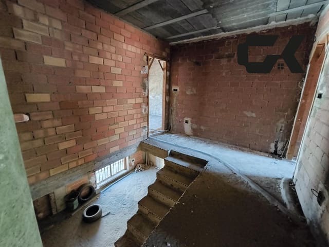 6 soveværelse Lejlighed til salg i Sangonera la Seca, Murcia by med garage - € 105.000 (Ref: 9980576)