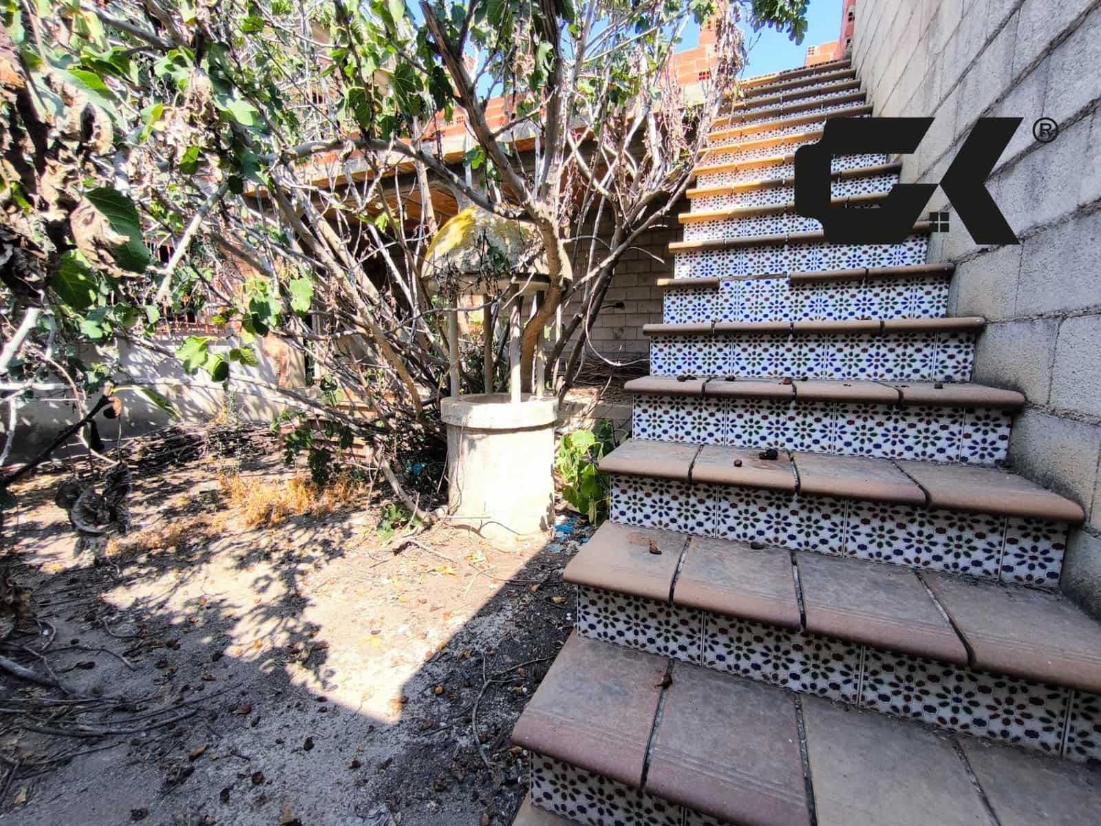 6 soveværelse Lejlighed til salg i Sangonera la Seca med garage - € 105.000 (Ref: 9980576)