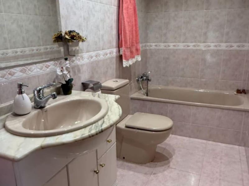 5 bedroom Villa for sale in Benicassim with garage - € 569,000 (Ref: 10049176)