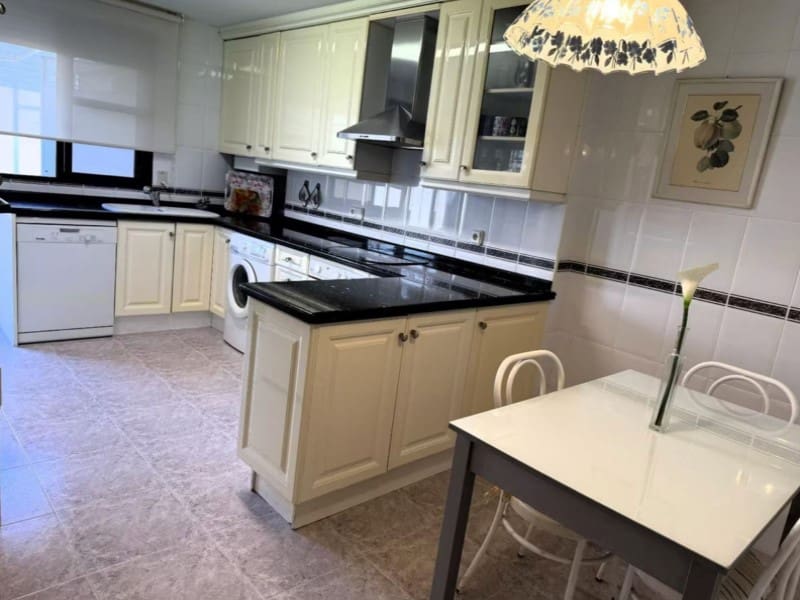 5 bedroom Villa for sale in Benicassim with garage - € 569,000 (Ref: 10049176)
