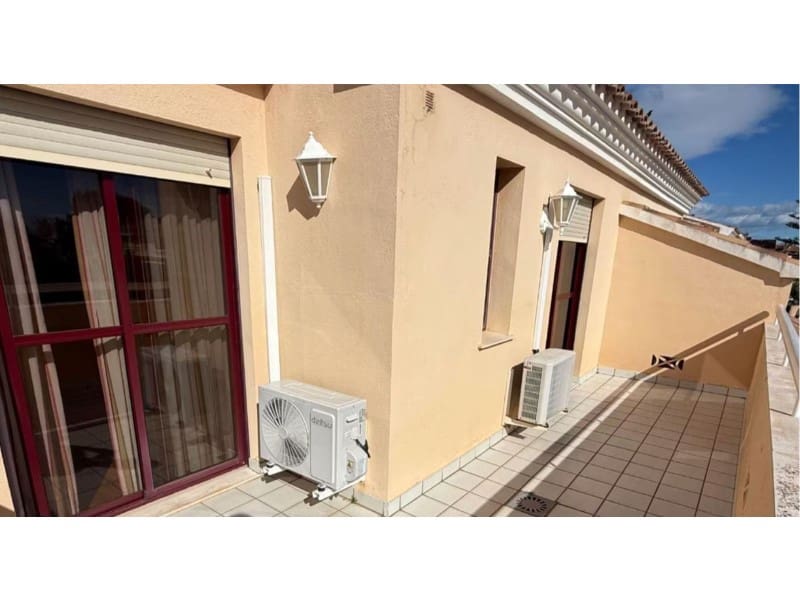 5 bedroom Villa for sale in Benicassim with garage - € 569,000 (Ref: 10049176)