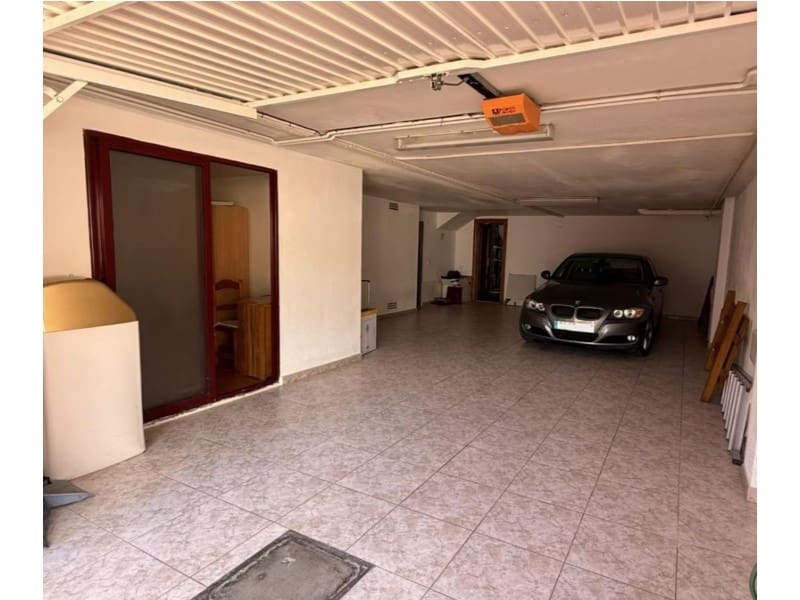 5 bedroom Villa for sale in Benicassim with garage - € 569,000 (Ref: 10049176)