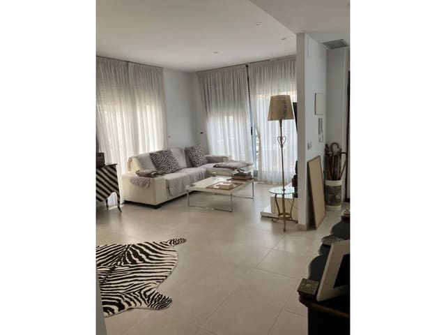 4 bedroom Townhouse for sale in Benicàssim with garage - € 490,000 (Ref: 10049178)