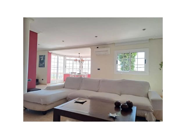 Chalet de 4 habitaciones en Benicàssim en venta con piscina garaje - 434.400 € (Ref: 9980612)
