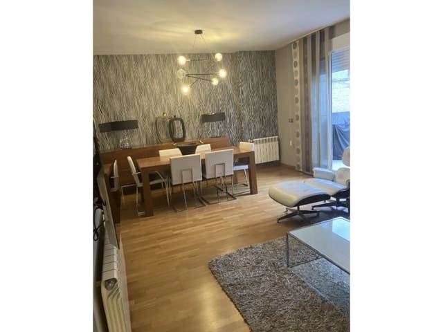 5 soverom Kjedet enebolig til salgs i Norte, Castelló de la Plana med garasje - € 490 000 (Ref: 9980617)