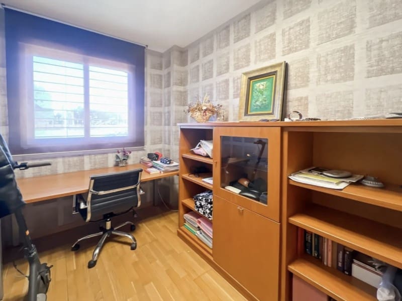 5 soveværelse Semi-Rækkehus til salg i Castello de la Plana med garage - € 490.000 (Ref: 9980617)