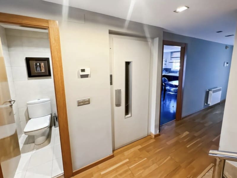 5 soveværelse Semi-Rækkehus til salg i Castello de la Plana med garage - € 490.000 (Ref: 9980617)